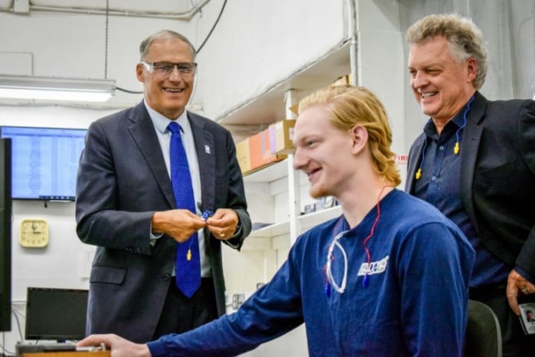 Governor Inslee at Cadence Aerospace PMW Operations