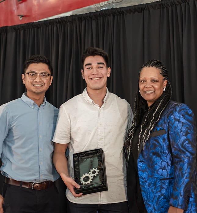 Steven Sanchez wins youth apprenticeship award during AJAC's 2022 graduation ceremony